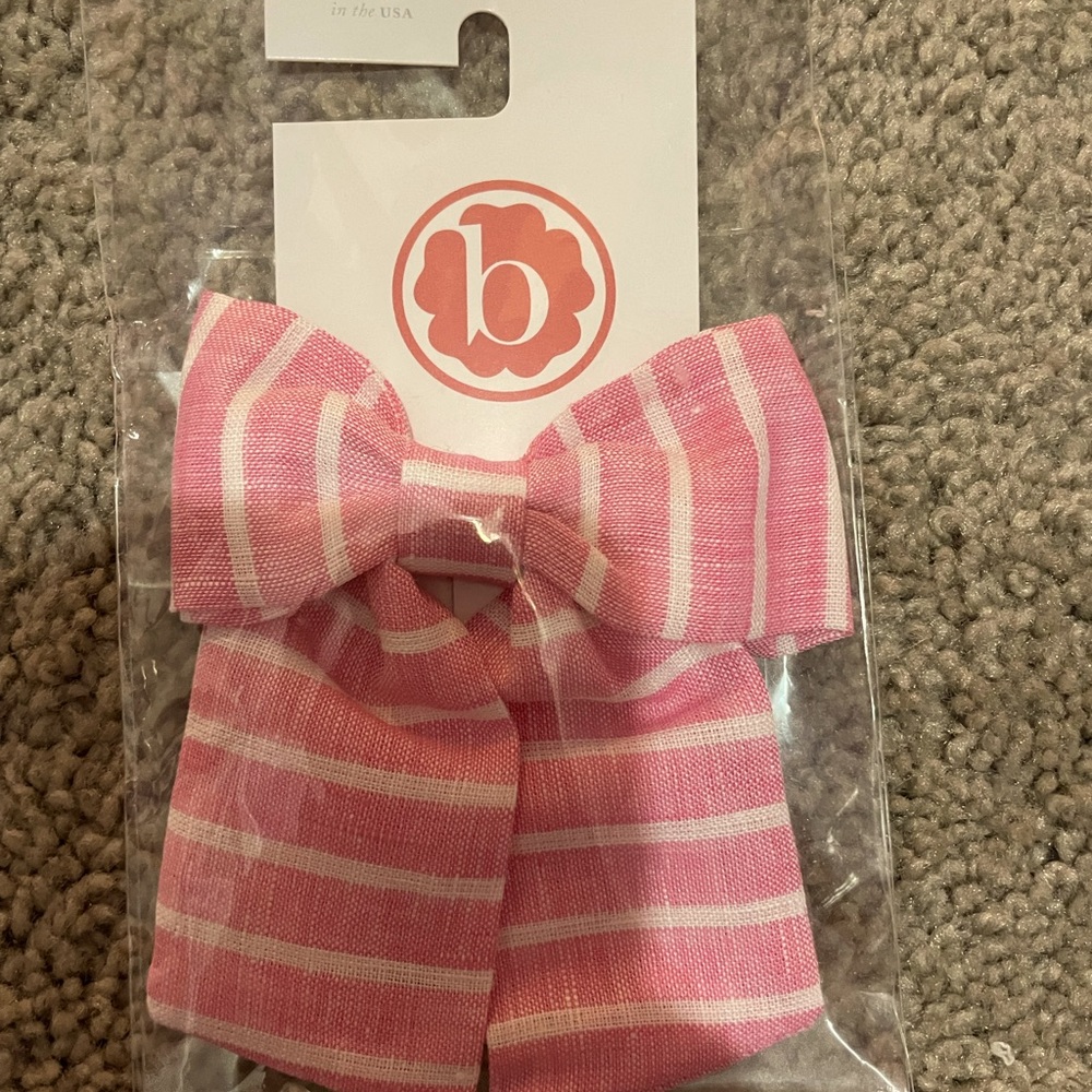 Baby bling clips 2 different colors One new in package the other veuc